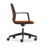 Formetiq Madrid meeting chair with 5-star base